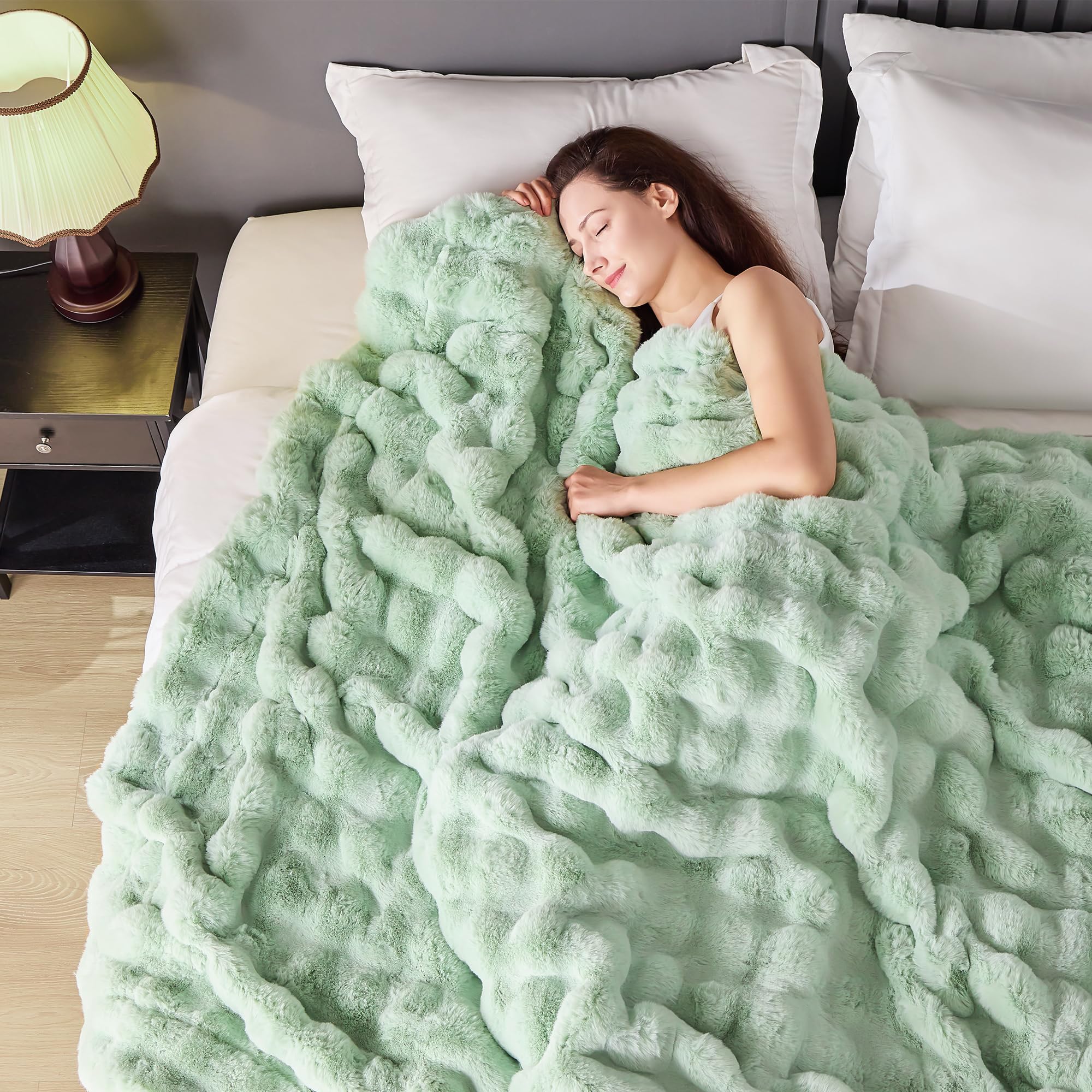 Amazon.com: NORD ECO Luxury 1000GSM Faux Rabbit Fur Throw Blanket